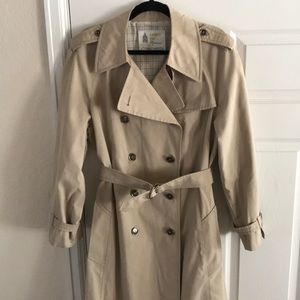 Women’s vintage London Fog Trench Coat